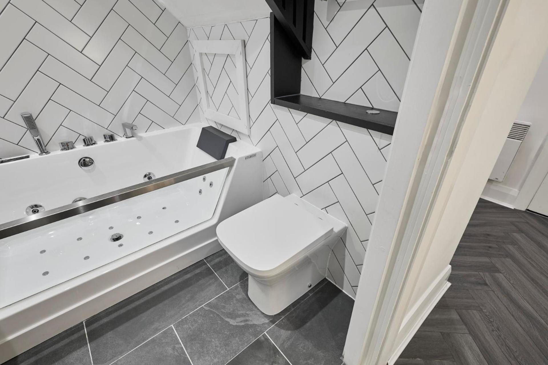 Host & Stay - Queen Square Hideaway Ліверпуль Екстер'єр фото