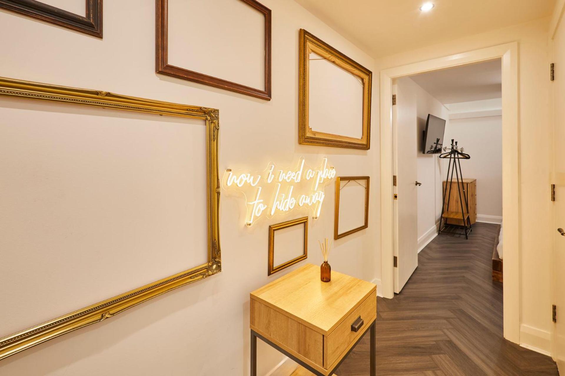 Host & Stay - Queen Square Hideaway Ліверпуль Екстер'єр фото